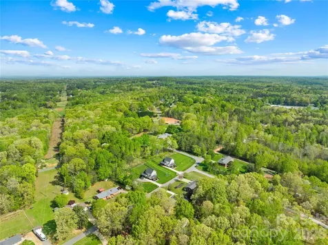 3240 Hoffman Acres Street Lincolnton NC 28092