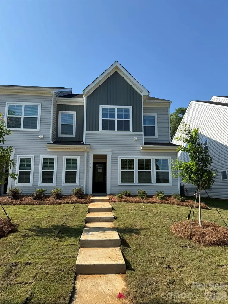 4624 Lakeview Road Charlotte NC 28216