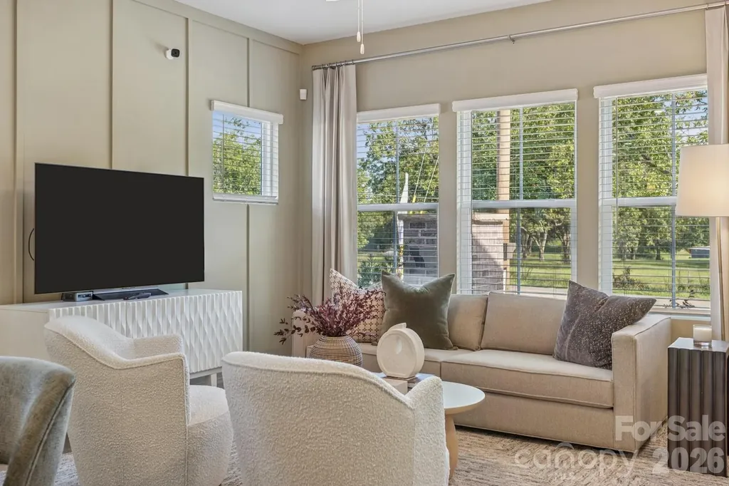 4624 Lakeview Road Charlotte NC 28216