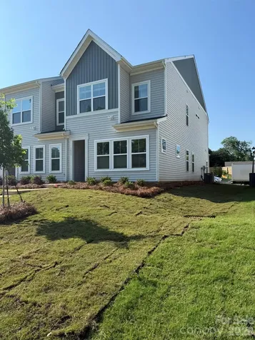 4624 Lakeview Road Charlotte NC 28216