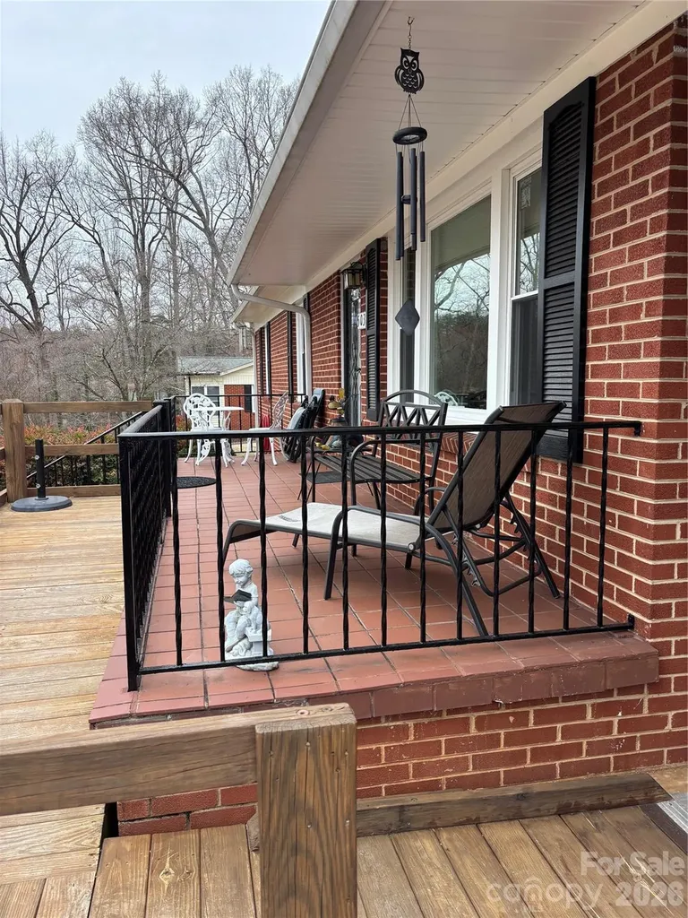 503 9th Avenue SW Conover NC 28613