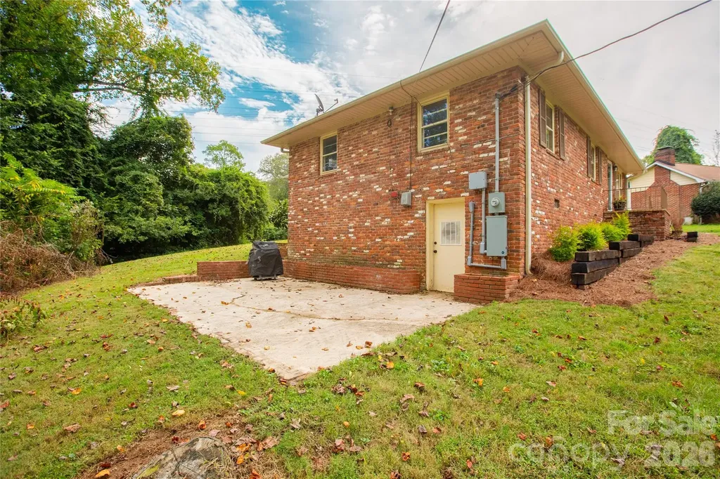 581 Clyde Drive Winston Salem NC 27104