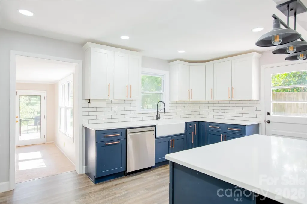 581 Clyde Drive Winston Salem NC 27104