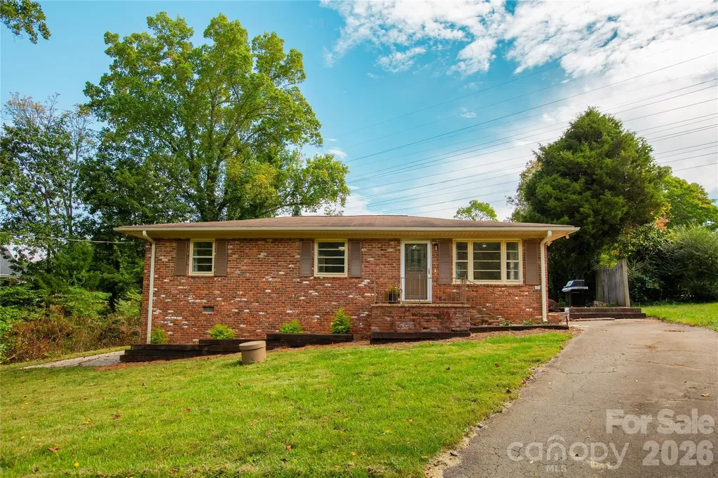 581 Clyde Drive Winston Salem NC 27104