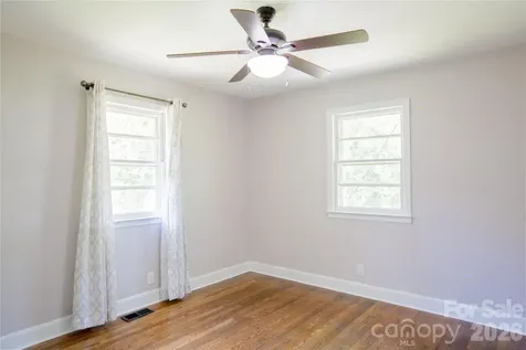581 Clyde Drive Winston Salem NC 27104