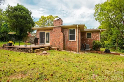 581 Clyde Drive Winston Salem NC 27104