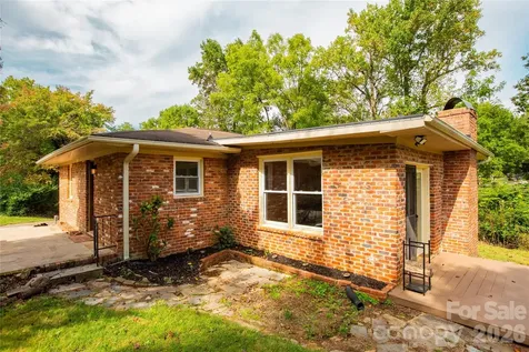 581 Clyde Drive Winston Salem NC 27104