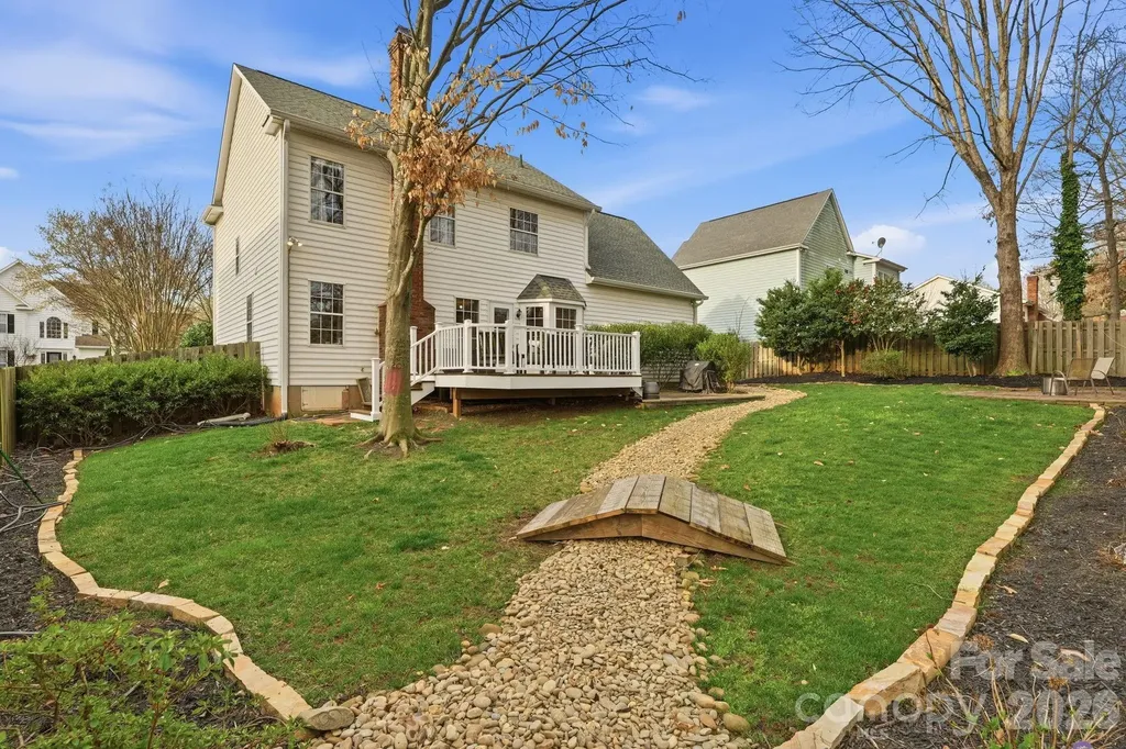 272 Rose Street Mooresville NC 28117