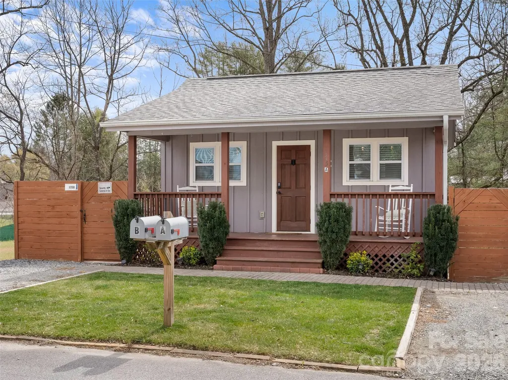 175 Duckworth Avenue Brevard NC 28712