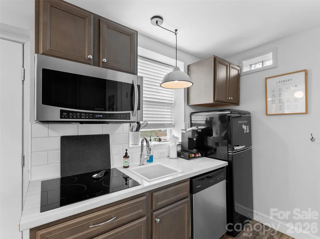 175 Duckworth Avenue Brevard NC 28712