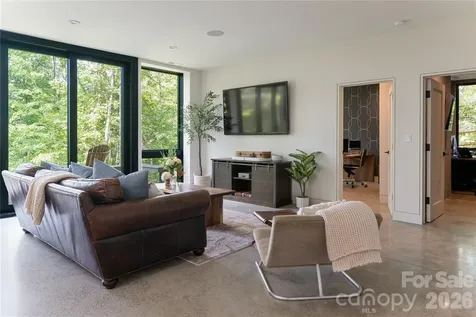 13 Tulip Poplar Trail Asheville NC 28804