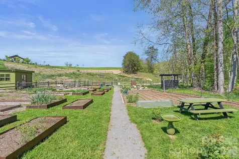 13 Tulip Poplar Trail Asheville NC 28804