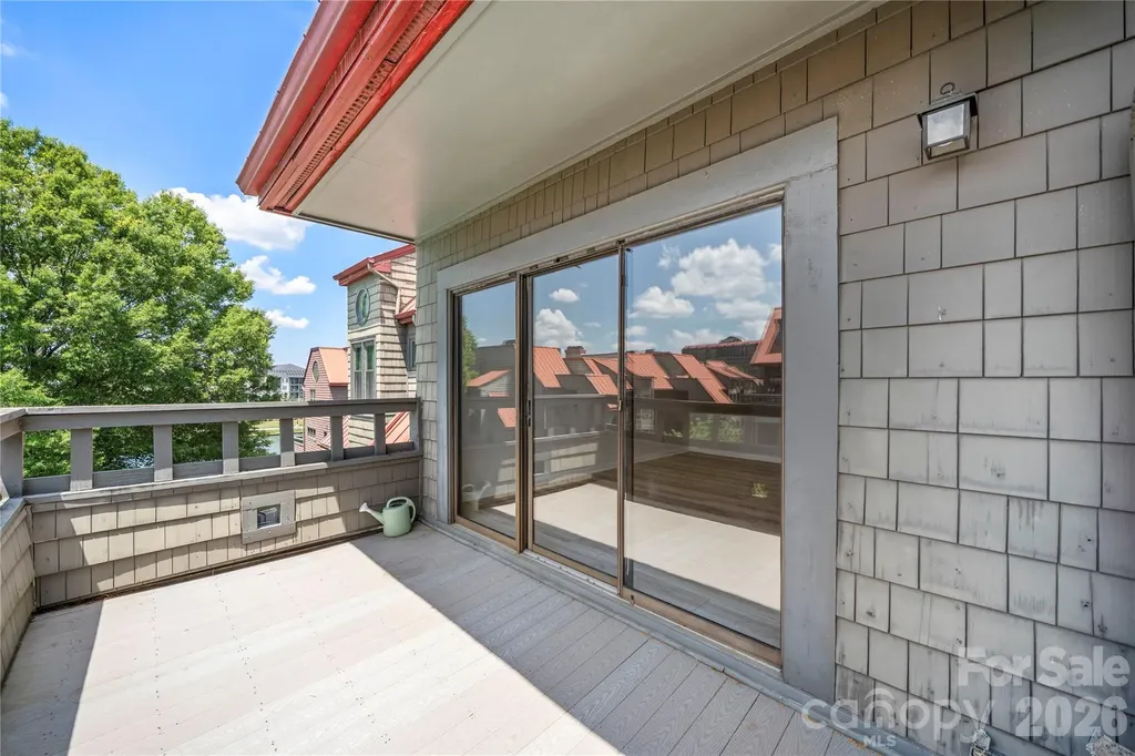 9037 J M Keynes Drive Charlotte NC 28262
