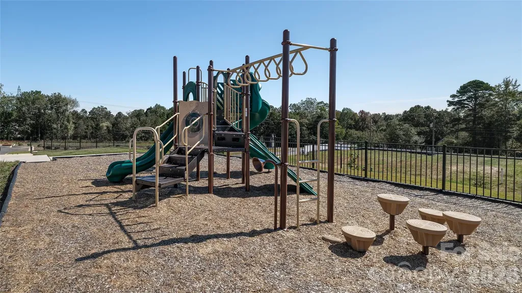 15003 Murrelet Way Charlotte NC 28215