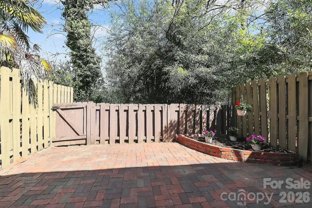 4605 Hedgemore Drive Charlotte NC 28209