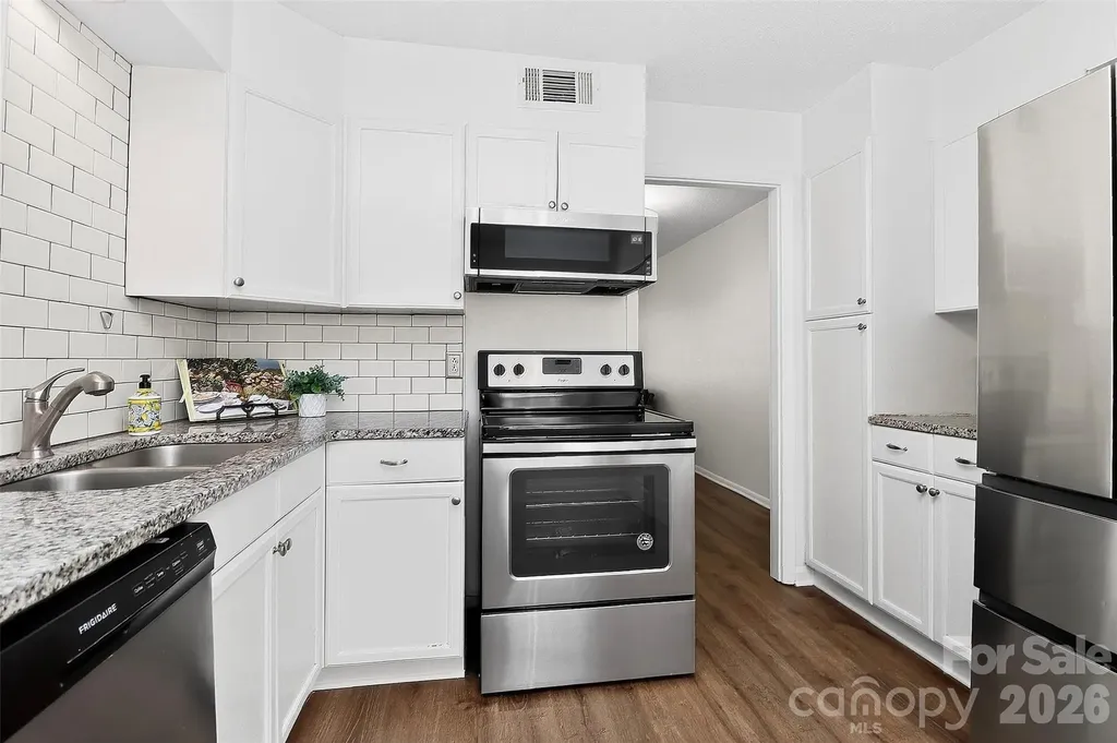 4605 Hedgemore Drive Charlotte NC 28209