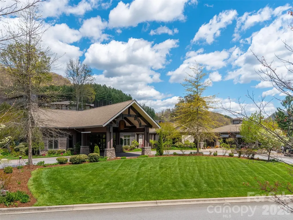 1650 Country Club Drive Maggie Valley NC 28751