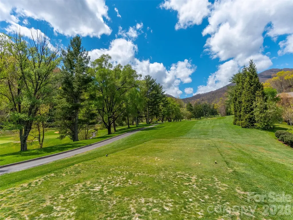 1650 Country Club Drive Maggie Valley NC 28751