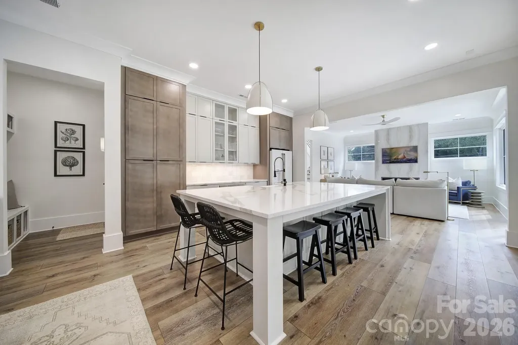 911 Laurel Creek Lane Charlotte NC 28211