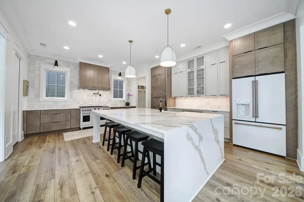911 Laurel Creek Lane Charlotte NC 28211