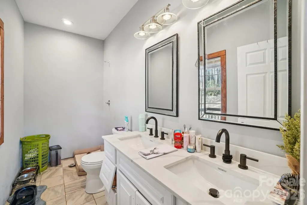 301 Mcginnis Drive Old Fort NC 28762