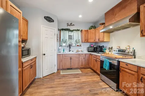 301 Mcginnis Drive Old Fort NC 28762