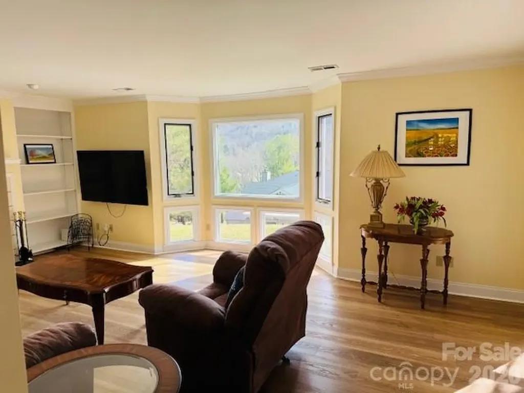 121 Burning Tree Lane Flat Rock NC 28731