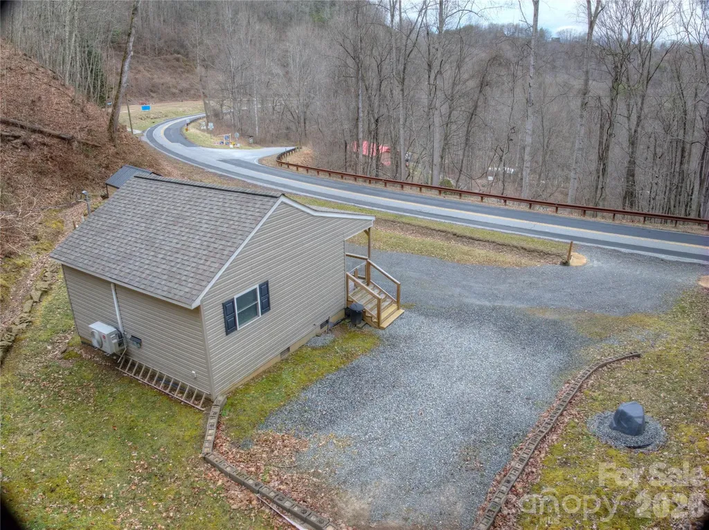 3807 Hwy 28 Highway Robbinsville NC 28771