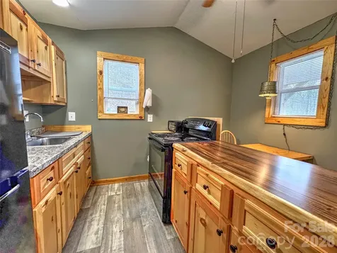 3807 Hwy 28 Highway Robbinsville NC 28771