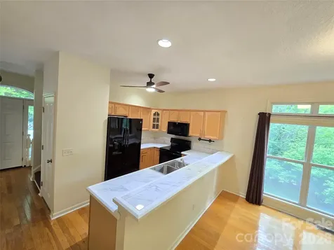 73 Dalya Road Swannanoa NC 28778