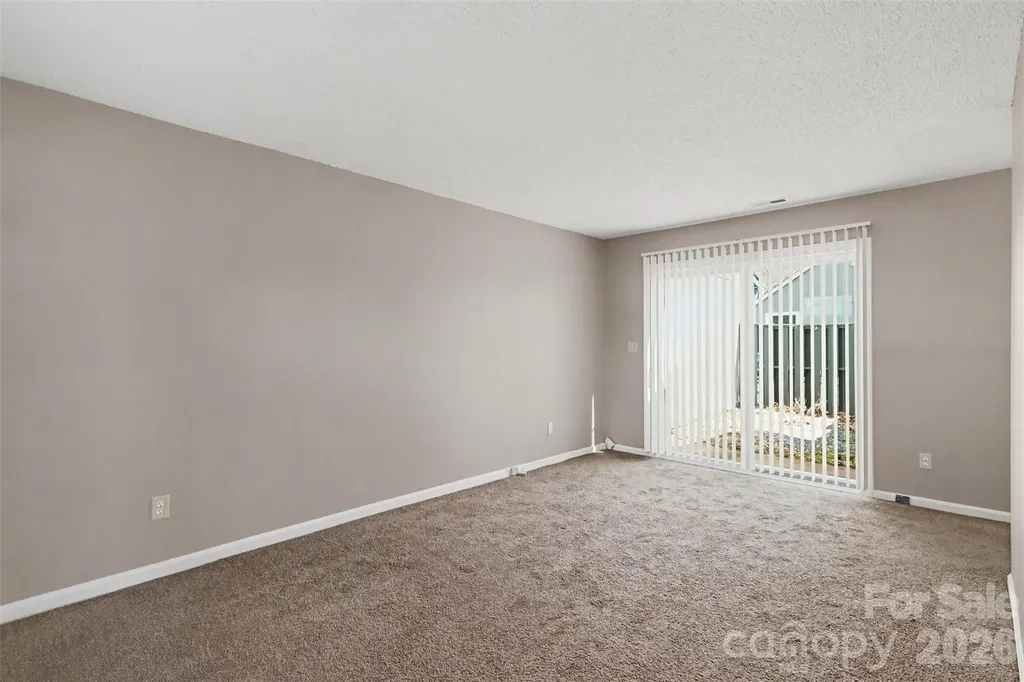 6107 Bent Tree Court Charlotte NC 28212