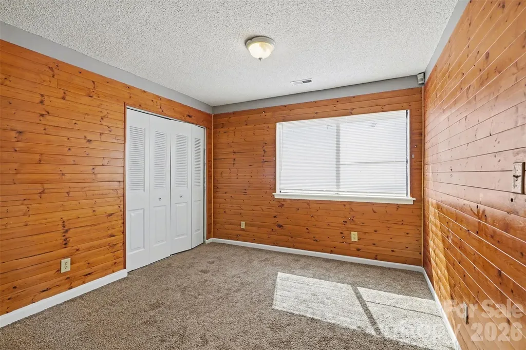 6107 Bent Tree Court Charlotte NC 28212