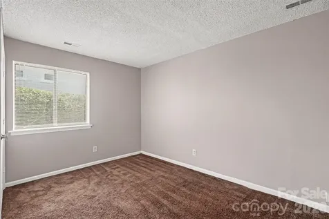 6107 Bent Tree Court Charlotte NC 28212