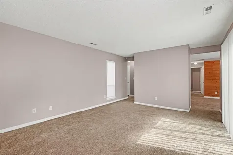 6107 Bent Tree Court Charlotte NC 28212