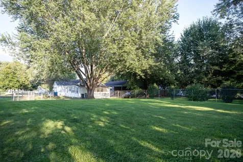 95 Elysinia Avenue Waynesville NC 28786