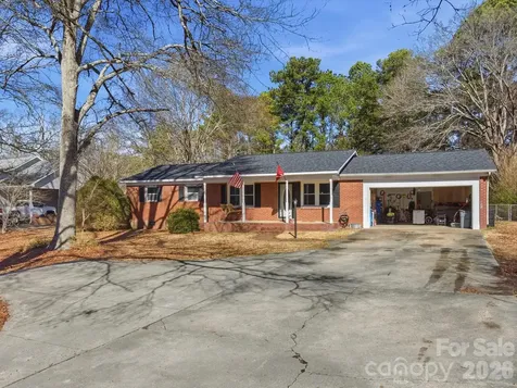 2694 Pineview Drive Lancaster SC 29720