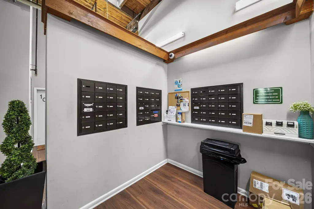 201 S Hoskins Road Charlotte NC 28208