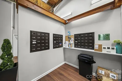 201 S Hoskins Road Charlotte NC 28208