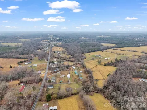827 Old Henrietta Road Forest City NC 28043