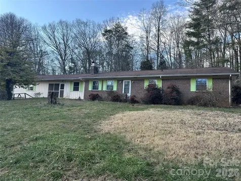 129 Ridgecrest Avenue Marble NC 28905