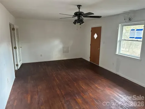 129 Ridgecrest Avenue Marble NC 28905