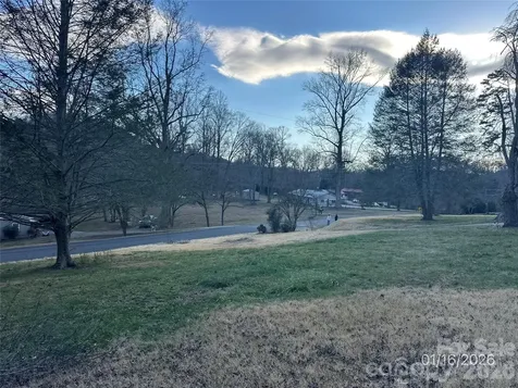 129 Ridgecrest Avenue Marble NC 28905