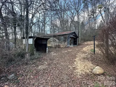 129 Ridgecrest Avenue Marble NC 28905