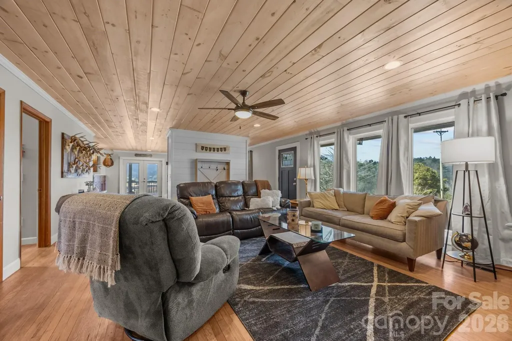 774 Belleview Road Franklin NC 28734
