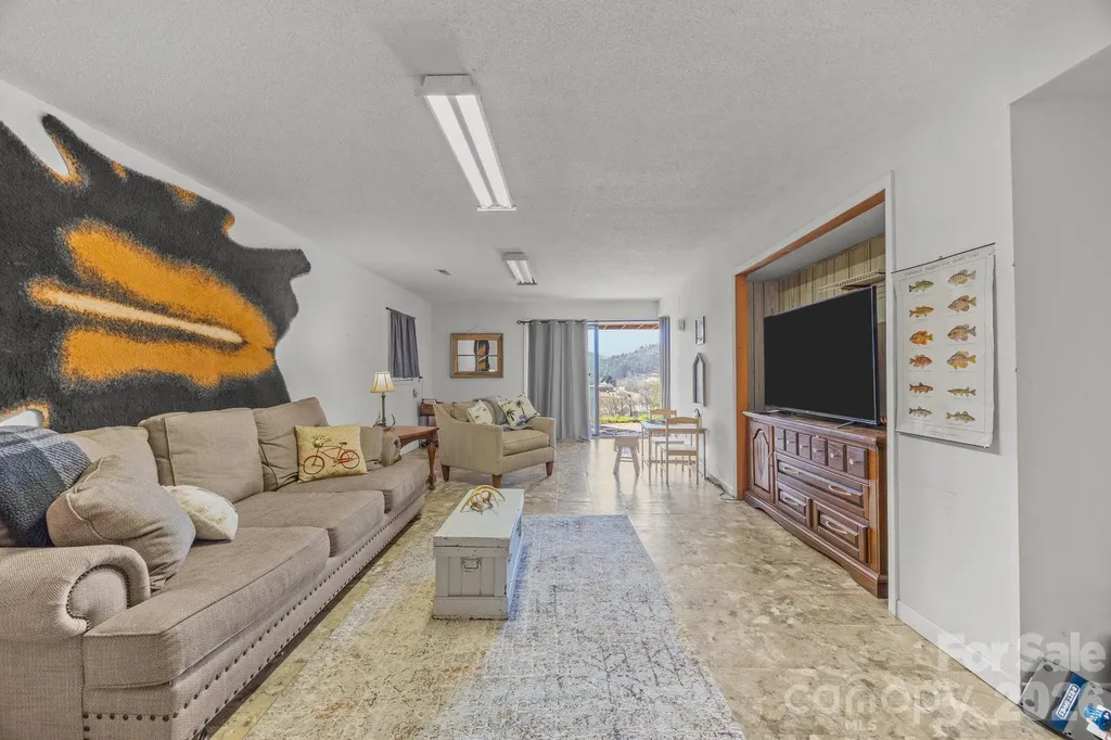 774 Belleview Road Franklin NC 28734