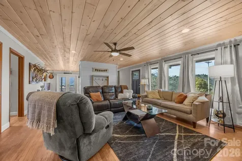 774 Belleview Road Franklin NC 28734