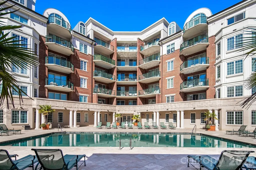 300 W 5th Street W Charlotte NC 28202