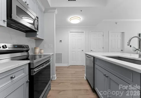 300 W 5th Street W Charlotte NC 28202
