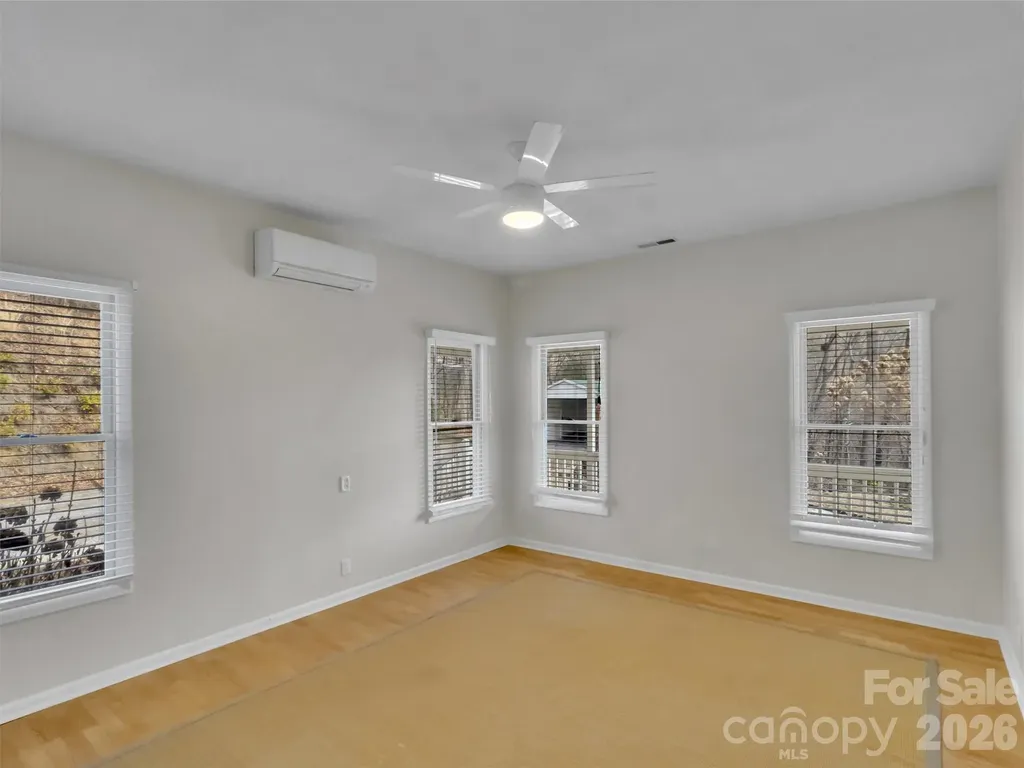 109 Paradise Circle Clyde NC 28721