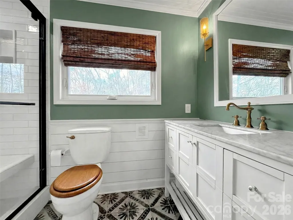 109 Paradise Circle Clyde NC 28721